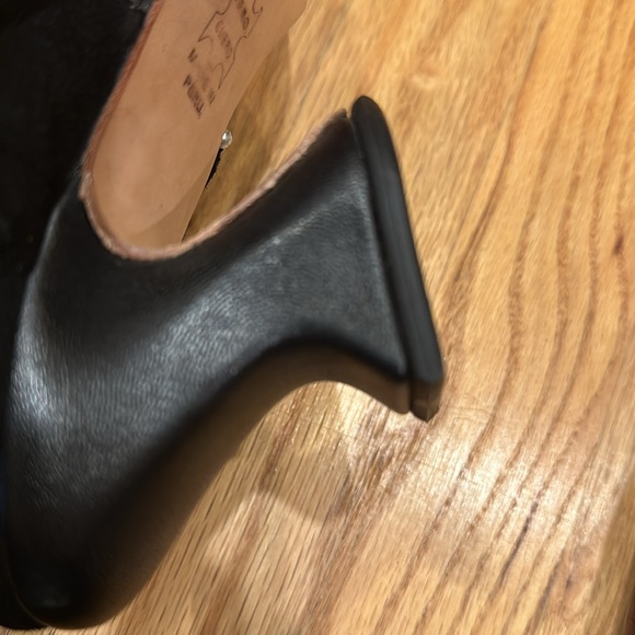 JOHN FLUEVOG - MARIN - WORN ONCE - SIZE 6 - Picture 6 of 10